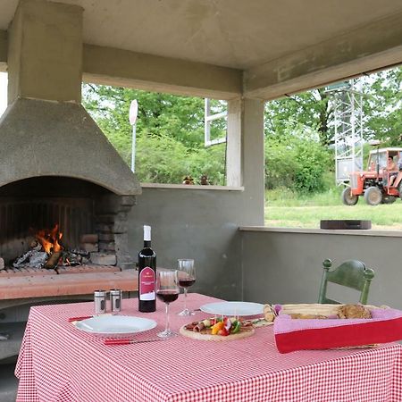 Villa Zwei Zedern Pićan Eksteriør billede